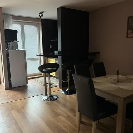 Mimi Veľký Slavkov